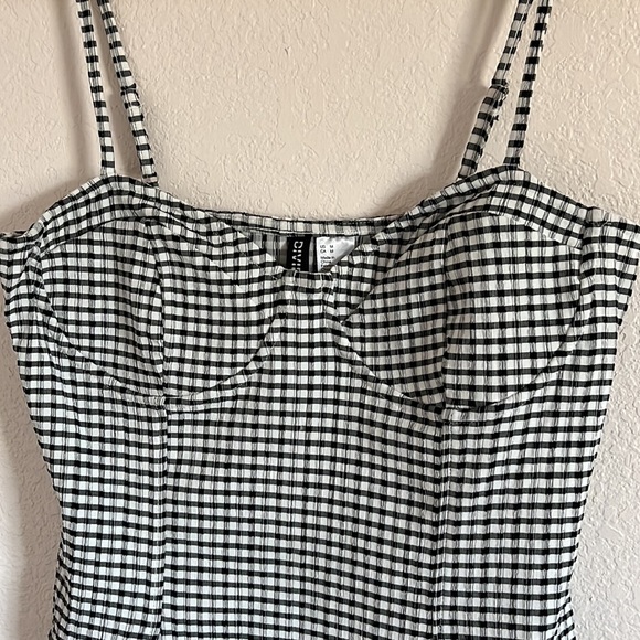 H&M Bodysuit - Picture 3 of 5